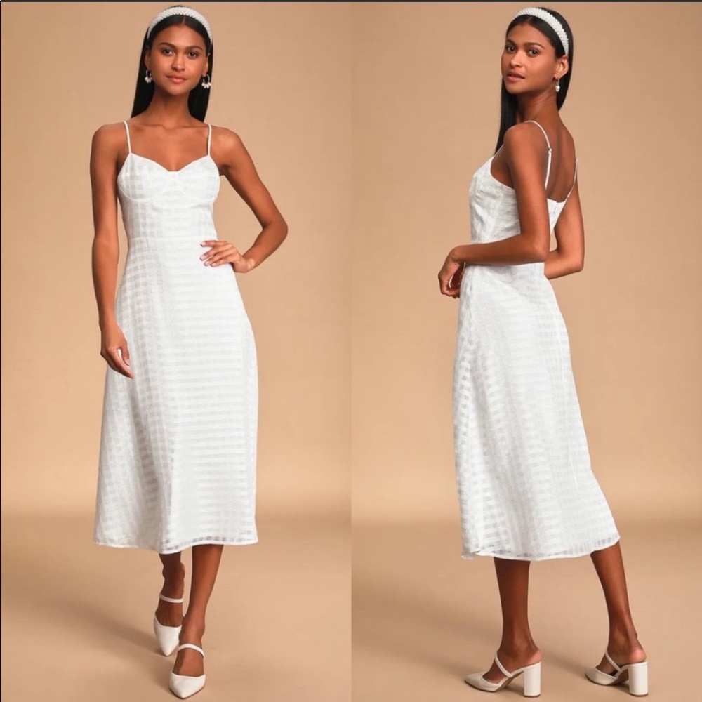 NWT Holding On White Plaid Midi Dress